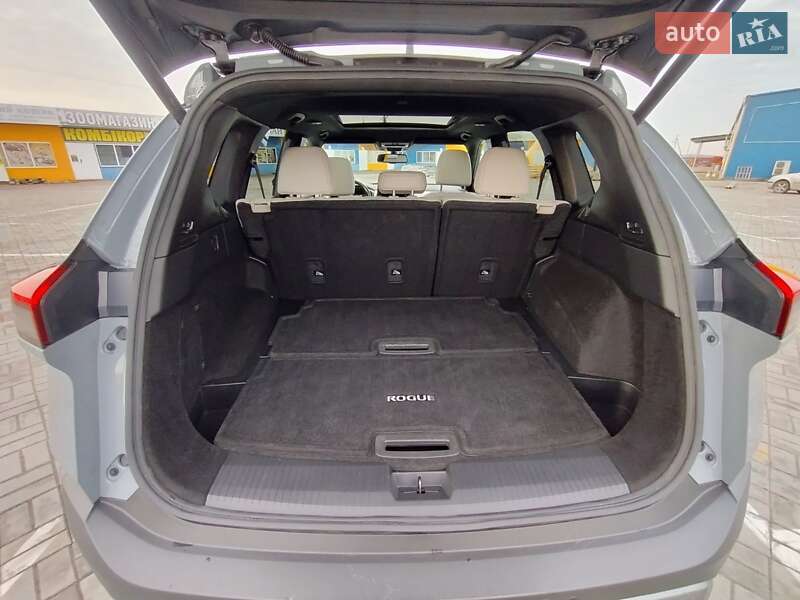 Внедорожник / Кроссовер Nissan Rogue 2023 в Житомире
