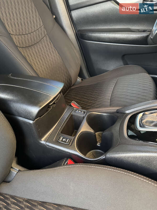 Внедорожник / Кроссовер Nissan Rogue 2017 в Дрогобыче фото 55 Внедорожник / Кроссовер Nissan Rogue 2017 в Дрогобыче