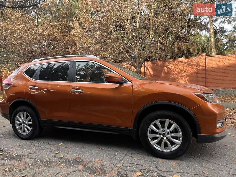 Внедорожник / Кроссовер Nissan Rogue 2018 в Днепре