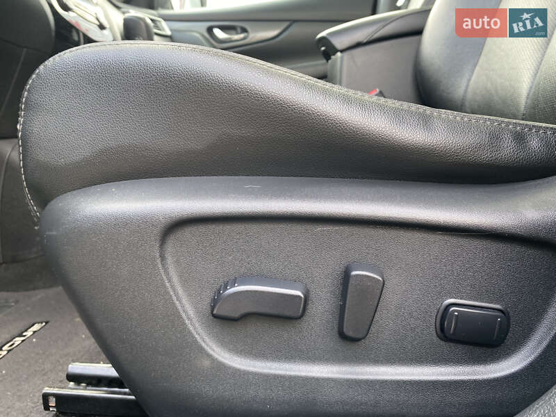 Внедорожник / Кроссовер Nissan Rogue 2015 в Полтаве фото 29 Внедорожник / Кроссовер Nissan Rogue 2015 в Полтаве