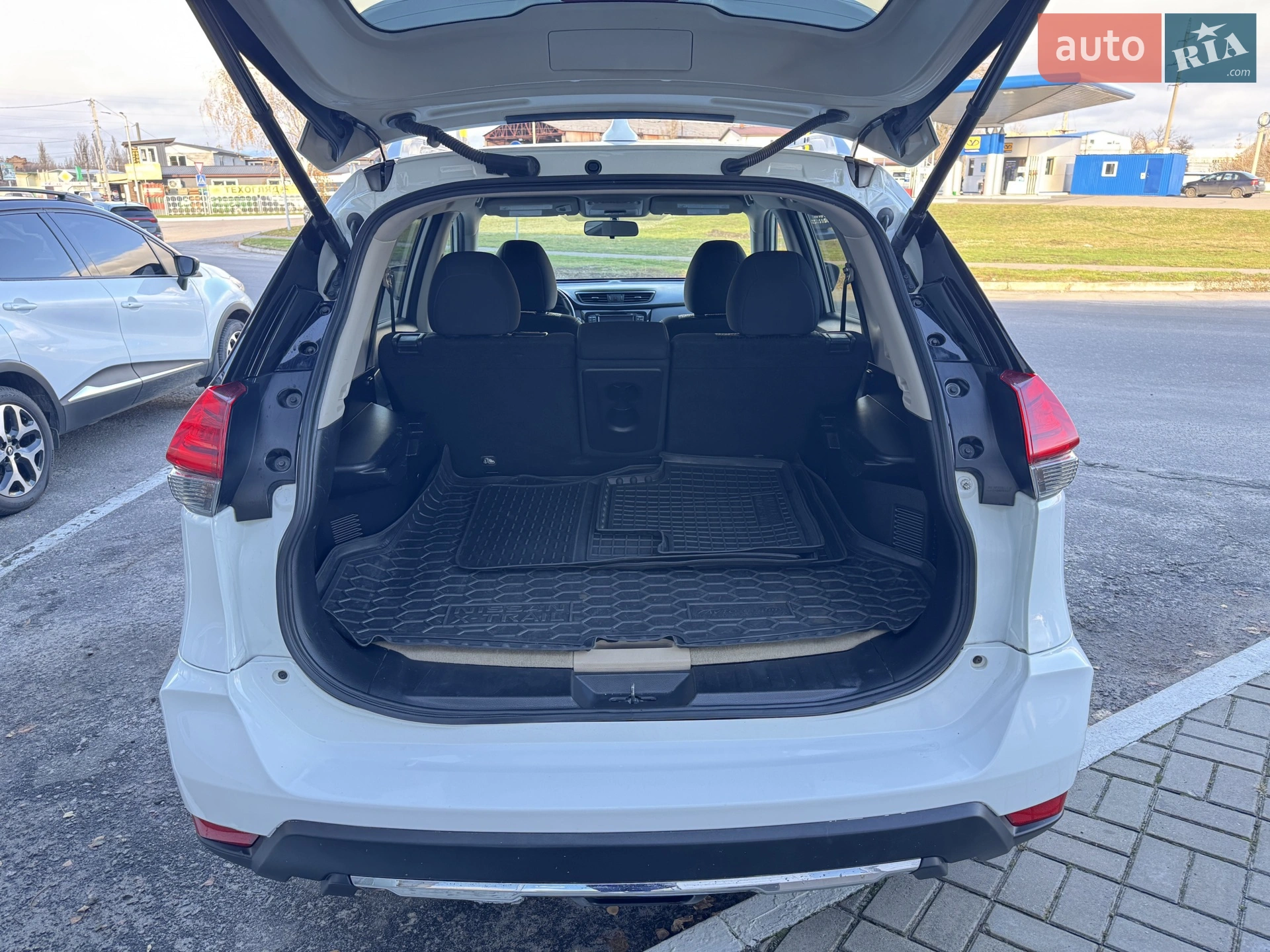 2017 Nissan Rogue - мініатюра 28