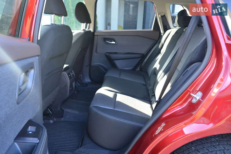 Внедорожник / Кроссовер Nissan Rogue 2021 в Киеве