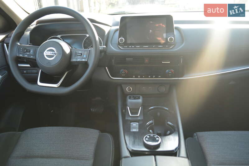 Внедорожник / Кроссовер Nissan Rogue 2021 в Киеве