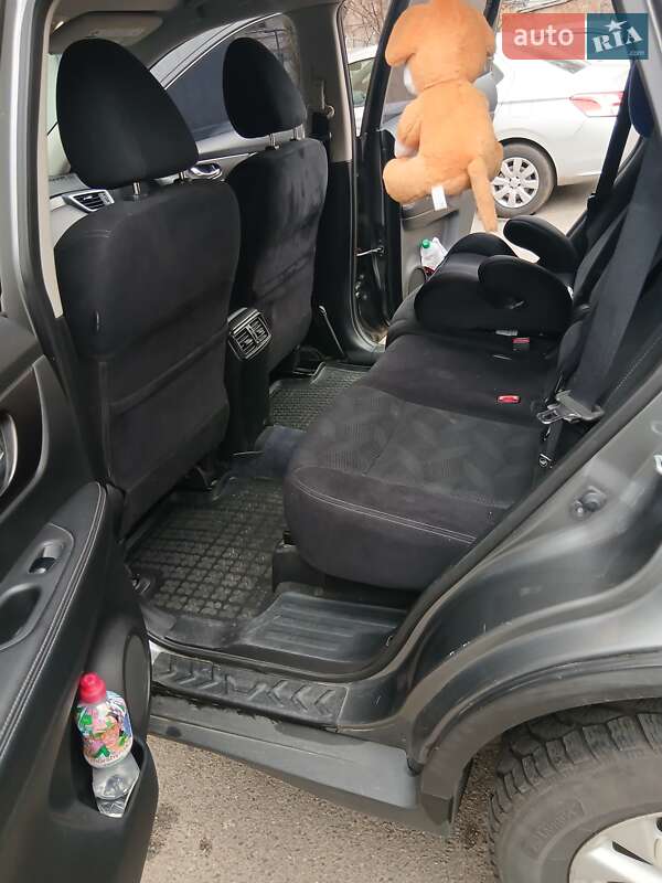 Внедорожник / Кроссовер Nissan Rogue 2016 в Киеве фото 8 Внедорожник / Кроссовер Nissan Rogue 2016 в Киеве