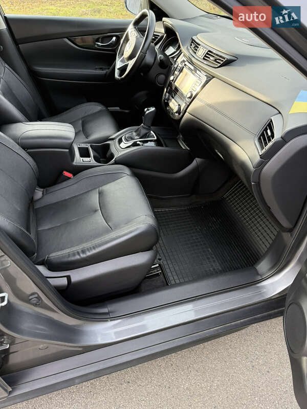 Внедорожник / Кроссовер Nissan Rogue 2017 в Киеве фото 9 Внедорожник / Кроссовер Nissan Rogue 2017 в Киеве