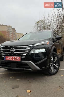 Позашляховик / Кросовер Nissan Rogue 2024 в Києві