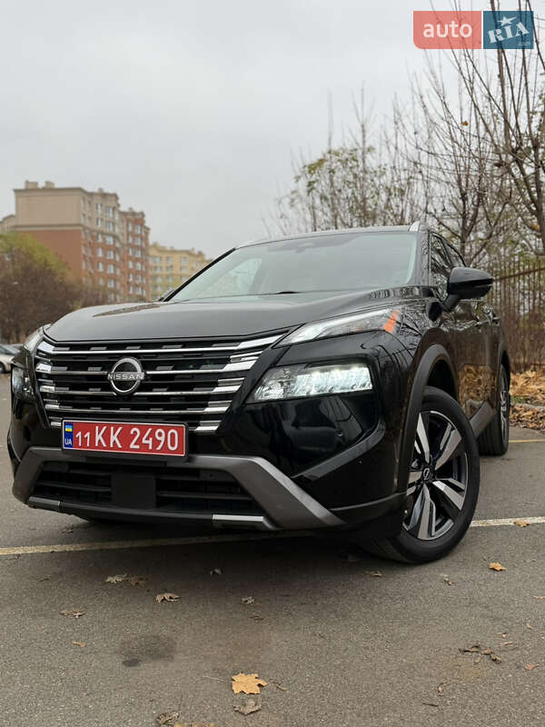 Внедорожник / Кроссовер Nissan Rogue 2024 в Киеве