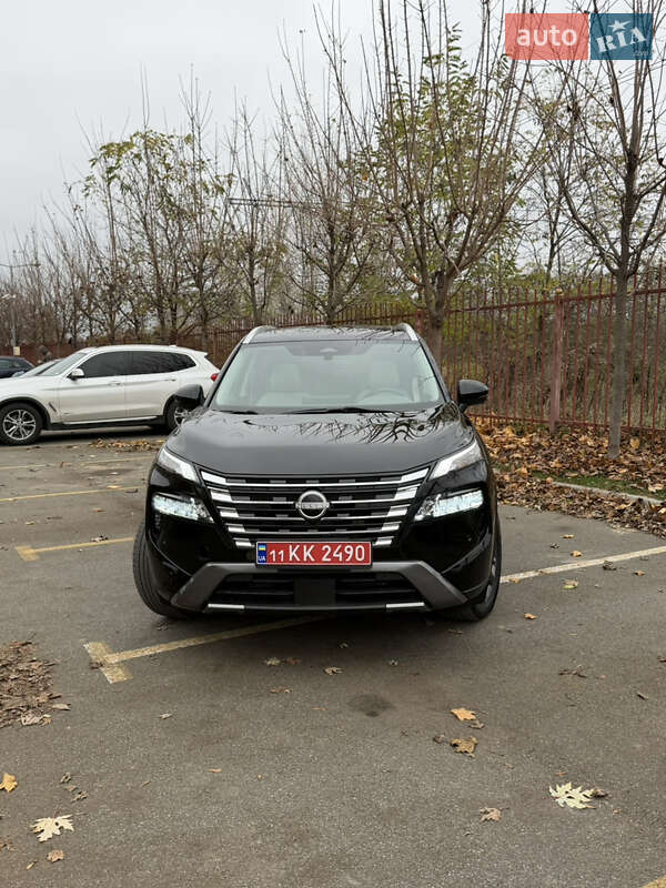 Внедорожник / Кроссовер Nissan Rogue 2024 в Киеве