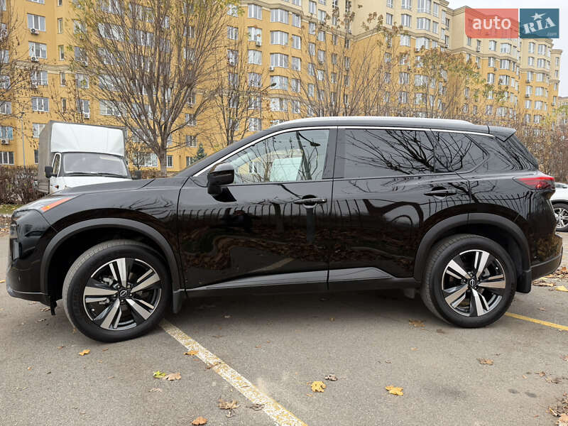 Внедорожник / Кроссовер Nissan Rogue 2024 в Киеве