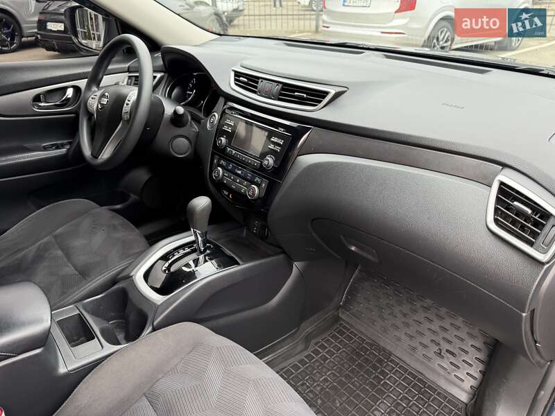 Позашляховик / Кросовер Nissan Rogue 2015 в Києві