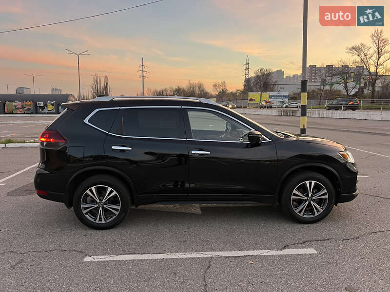 Позашляховик / Кросовер Nissan Rogue 2019 в Києві