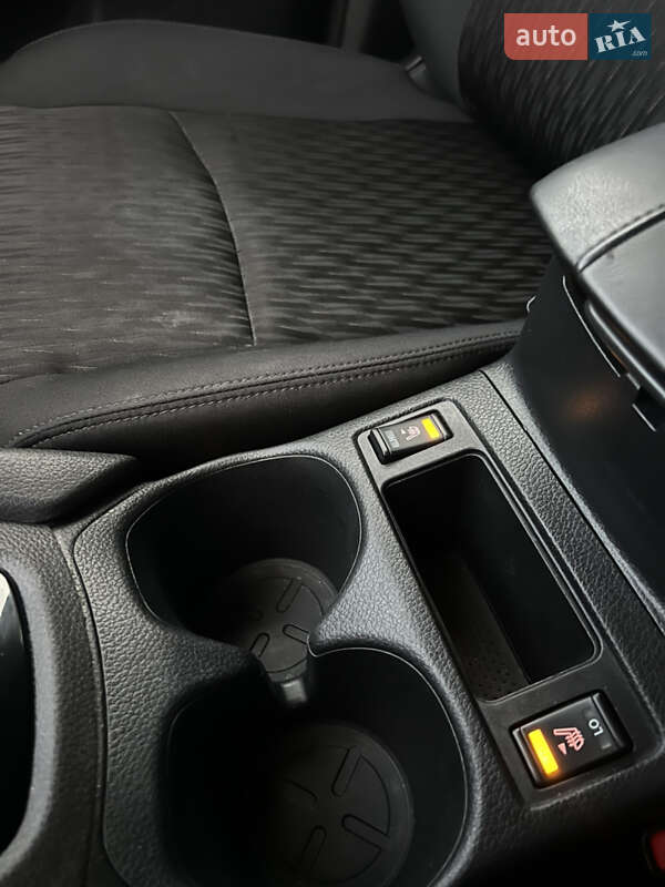 Позашляховик / Кросовер Nissan Rogue 2019 в Києві