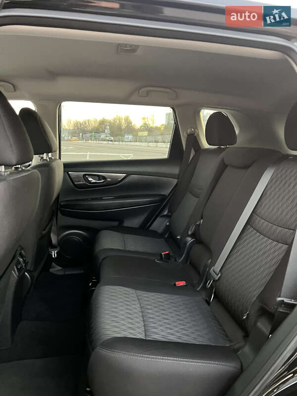 Позашляховик / Кросовер Nissan Rogue 2019 в Києві