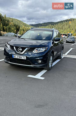 Внедорожник / Кроссовер Nissan Rogue 2016 в Золочеве