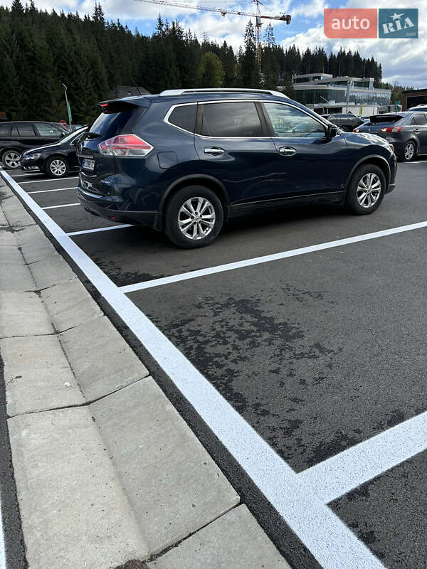 Позашляховик / Кросовер Nissan Rogue 2016 в Золочеві