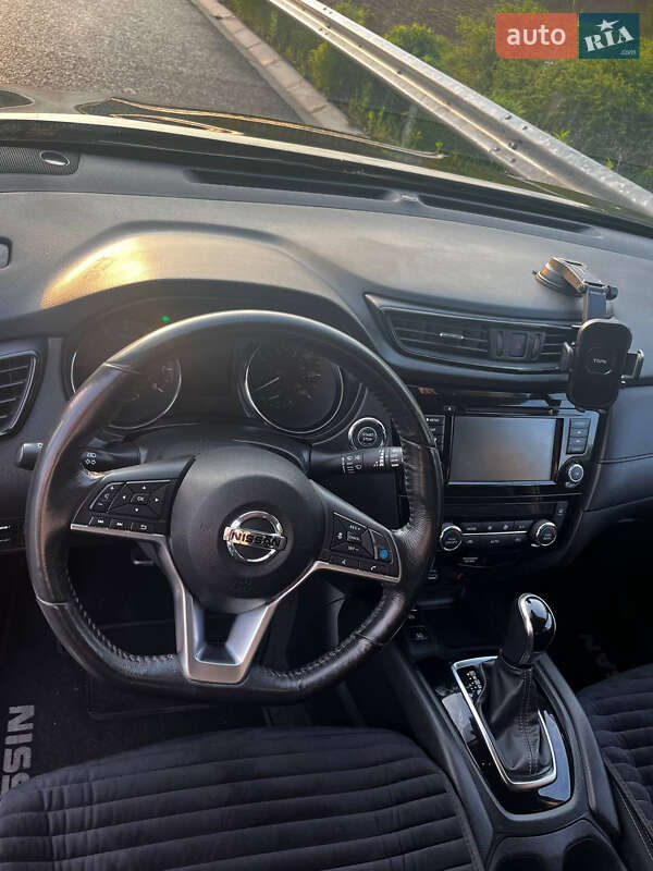 Внедорожник / Кроссовер Nissan Rogue 2018 в Ровно фото 8 Внедорожник / Кроссовер Nissan Rogue 2018 в Ровно