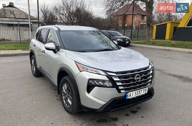 Внедорожник / Кроссовер Nissan Rogue 2024 в Броварах