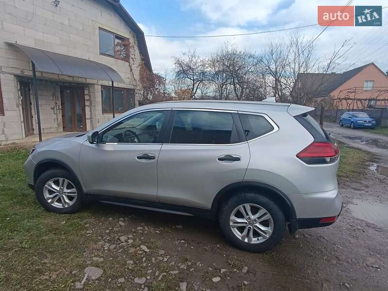 Внедорожник / Кроссовер Nissan Rogue 2017 в Тячеве фото 4 Внедорожник / Кроссовер Nissan Rogue 2017 в Тячеве