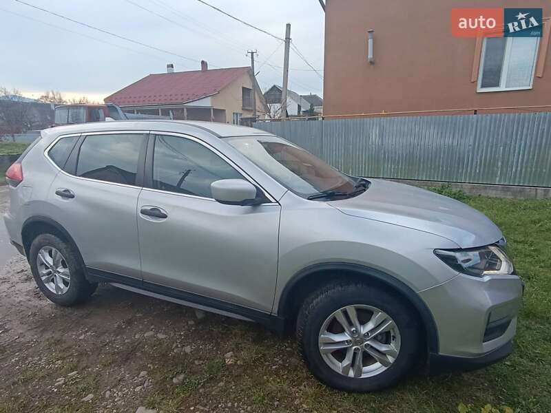 Внедорожник / Кроссовер Nissan Rogue 2017 в Тячеве фото 3 Внедорожник / Кроссовер Nissan Rogue 2017 в Тячеве