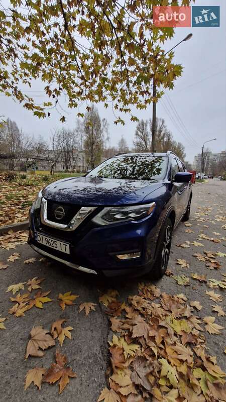 Внедорожник / Кроссовер Nissan Rogue 2017 в Запорожье
