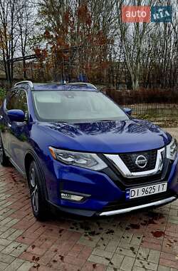 Позашляховик / Кросовер Nissan Rogue 2017 в Запоріжжі