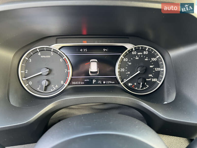 Внедорожник / Кроссовер Nissan Rogue 2023 в Киеве