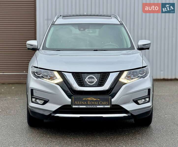 Внедорожник / Кроссовер Nissan Rogue 2017 в Киеве