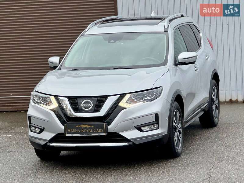 Внедорожник / Кроссовер Nissan Rogue 2017 в Киеве