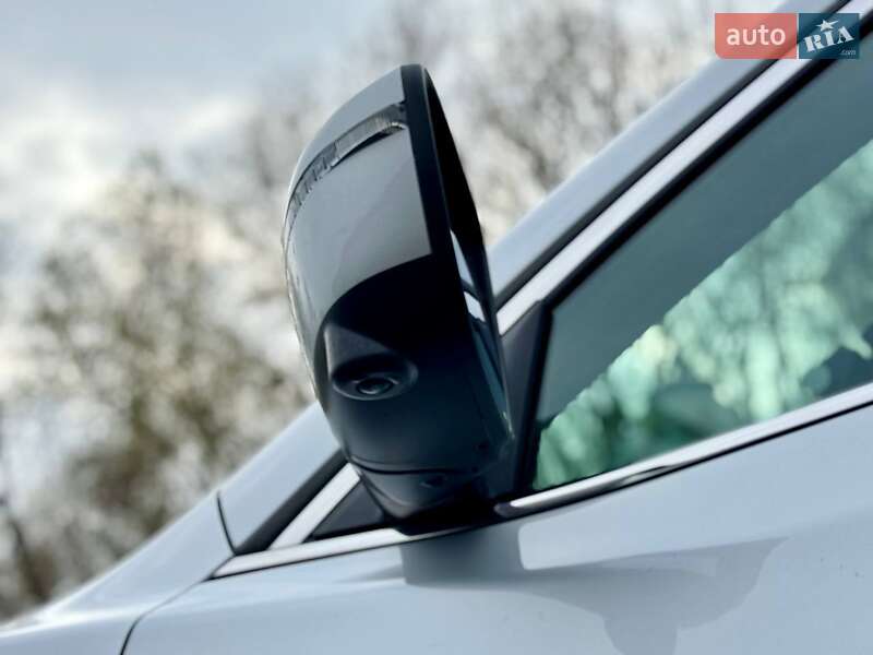 Внедорожник / Кроссовер Nissan Rogue 2017 в Киеве