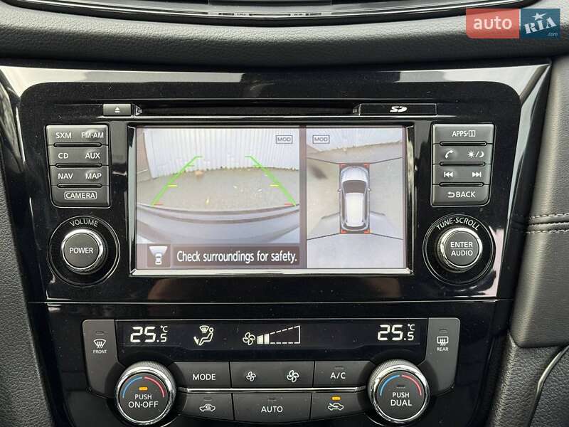 Внедорожник / Кроссовер Nissan Rogue 2017 в Киеве