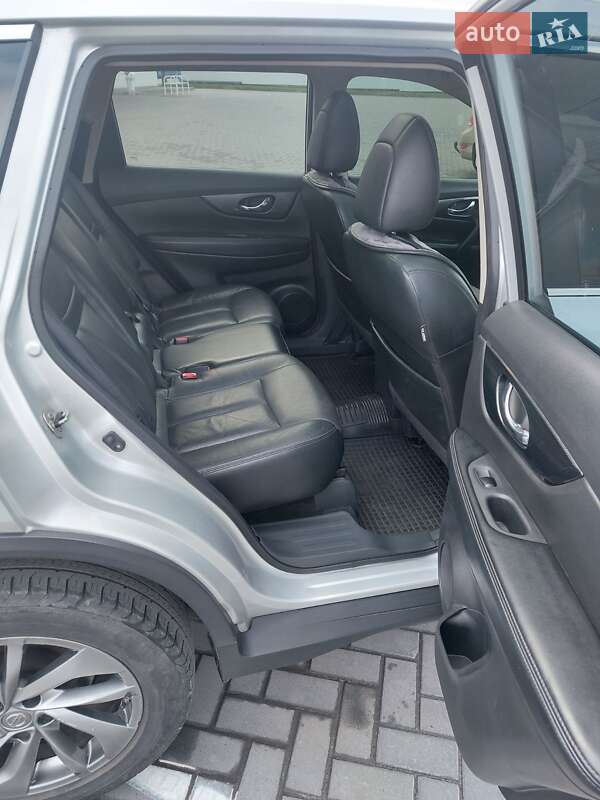 Внедорожник / Кроссовер Nissan Rogue 2015 в Кременчуге