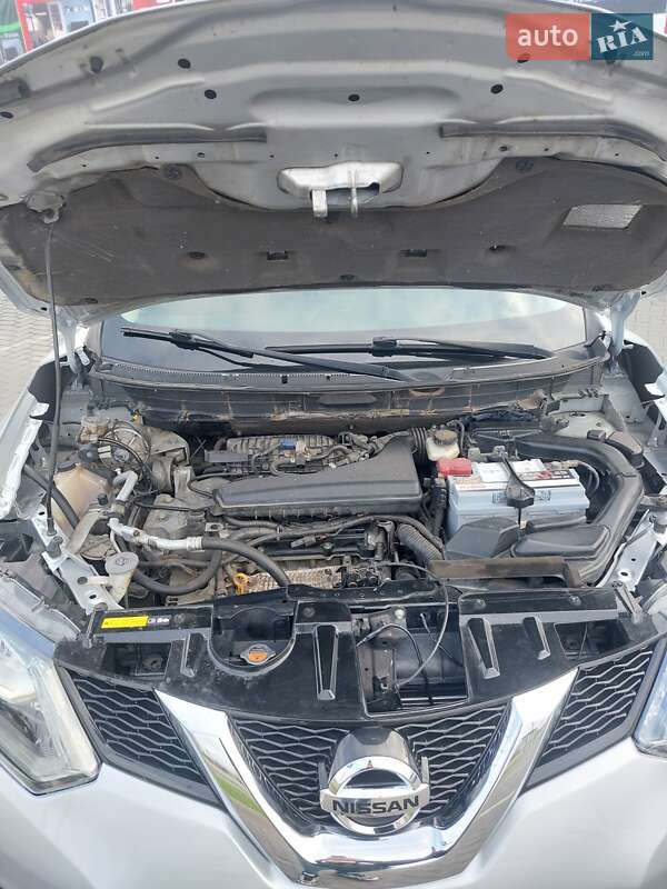 Внедорожник / Кроссовер Nissan Rogue 2015 в Кременчуге