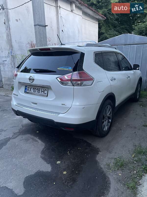 Внедорожник / Кроссовер Nissan Rogue 2015 в Харькове
