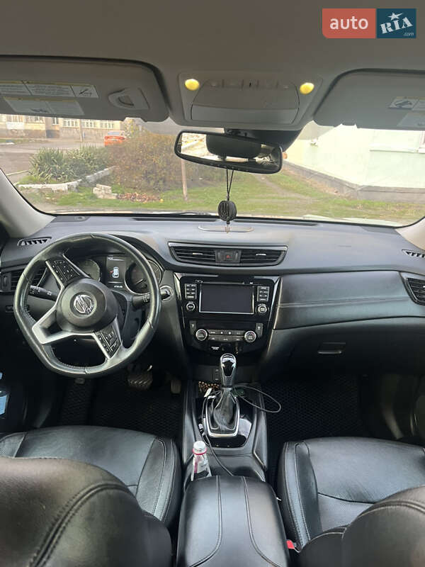 Внедорожник / Кроссовер Nissan Rogue 2017 в Днепре фото 5 Внедорожник / Кроссовер Nissan Rogue 2017 в Днепре