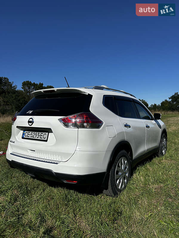 Внедорожник / Кроссовер Nissan Rogue 2016 в Новоднестровске