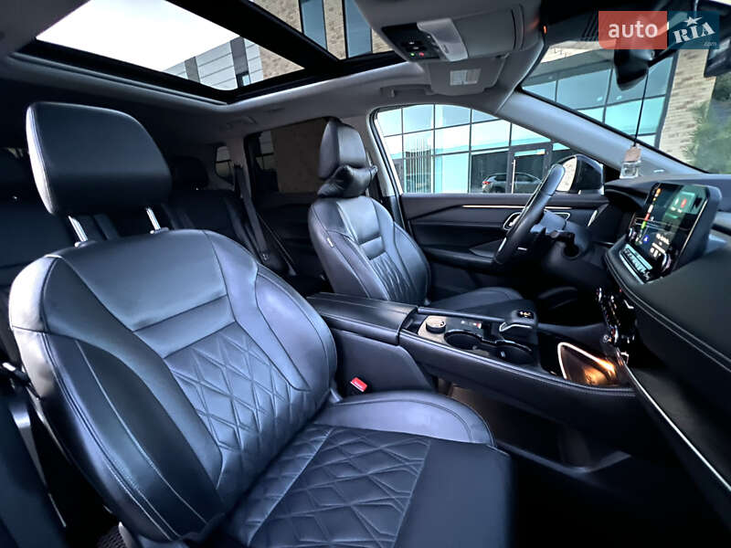 Внедорожник / Кроссовер Nissan Rogue 2021 в Хмельницком