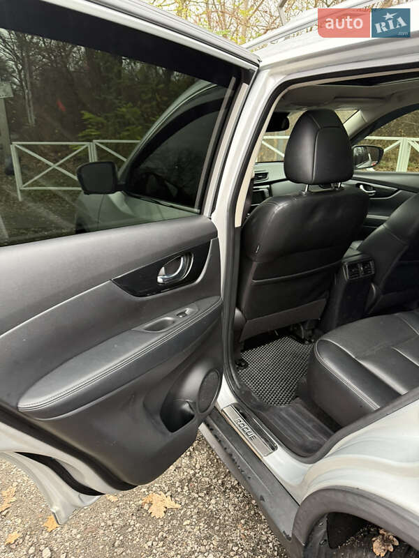 Внедорожник / Кроссовер Nissan Rogue 2018 в Боярке