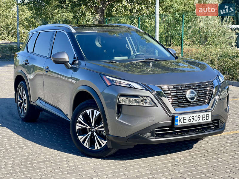 Внедорожник / Кроссовер Nissan Rogue 2020 в Каменском