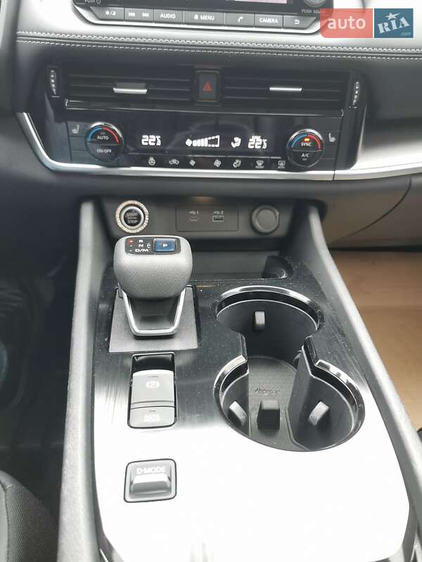 Внедорожник / Кроссовер Nissan Rogue 2021 в Киеве