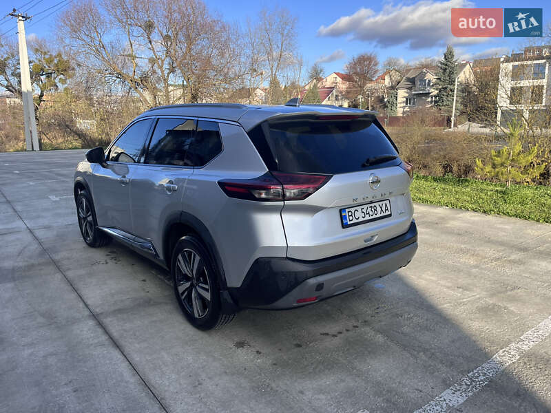 Позашляховик / Кросовер Nissan Rogue 2020 в Львові