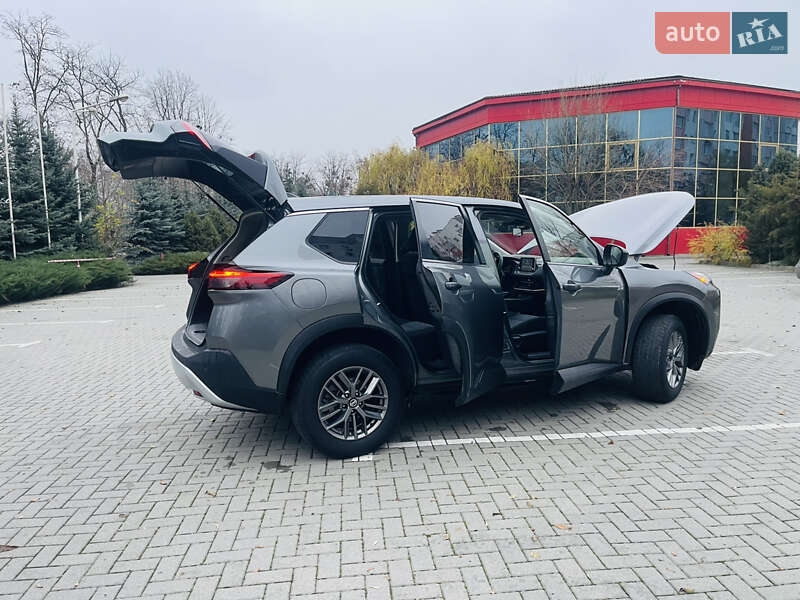 Позашляховик / Кросовер Nissan Rogue 2021 в Харкові