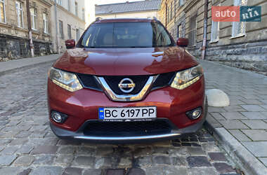 Позашляховик / Кросовер Nissan Rogue 2016 в Львові