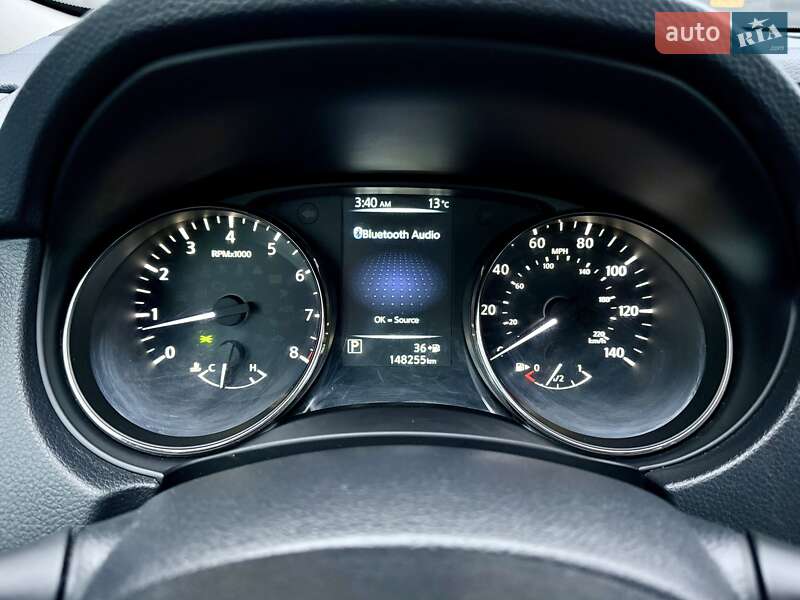 Внедорожник / Кроссовер Nissan Rogue 2016 в Харькове