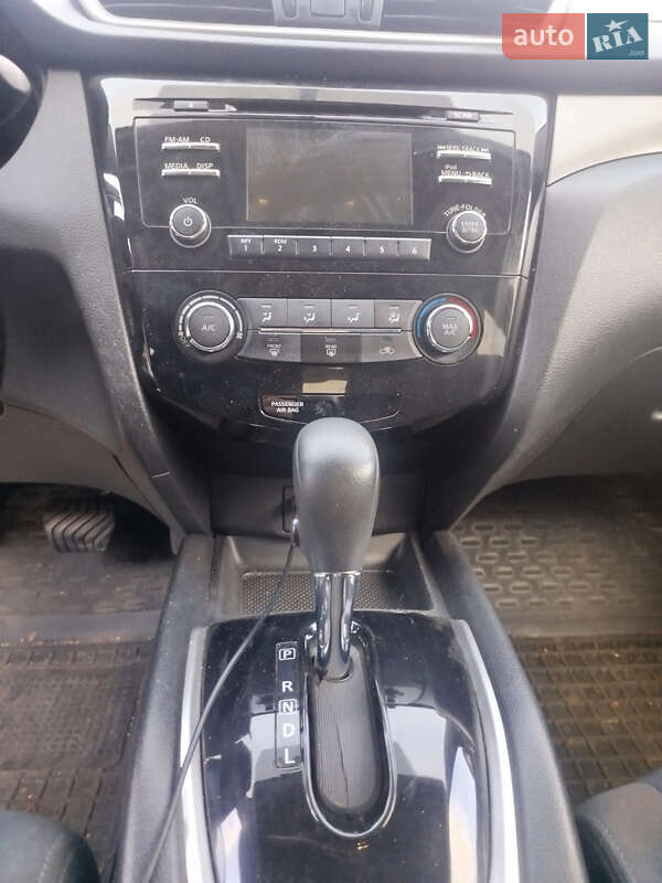 Позашляховик / Кросовер Nissan Rogue 2014 в Хмельницькому