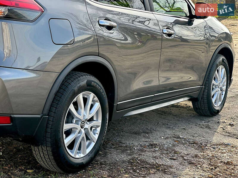 Внедорожник / Кроссовер Nissan Rogue 2017 в Белой Церкви