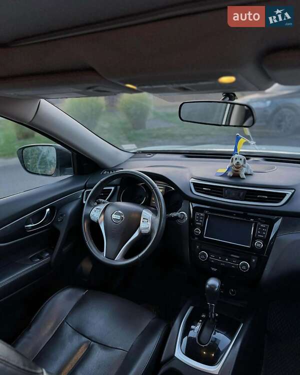 Внедорожник / Кроссовер Nissan Rogue 2015 в Львове