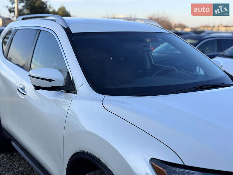 Внедорожник / Кроссовер Nissan Rogue 2017 в Ивано-Франковске