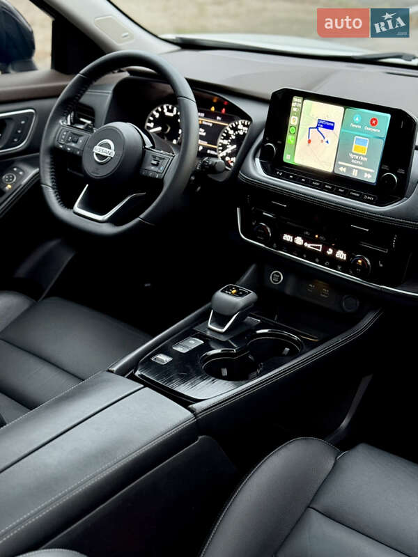 Внедорожник / Кроссовер Nissan Rogue 2021 в Киеве