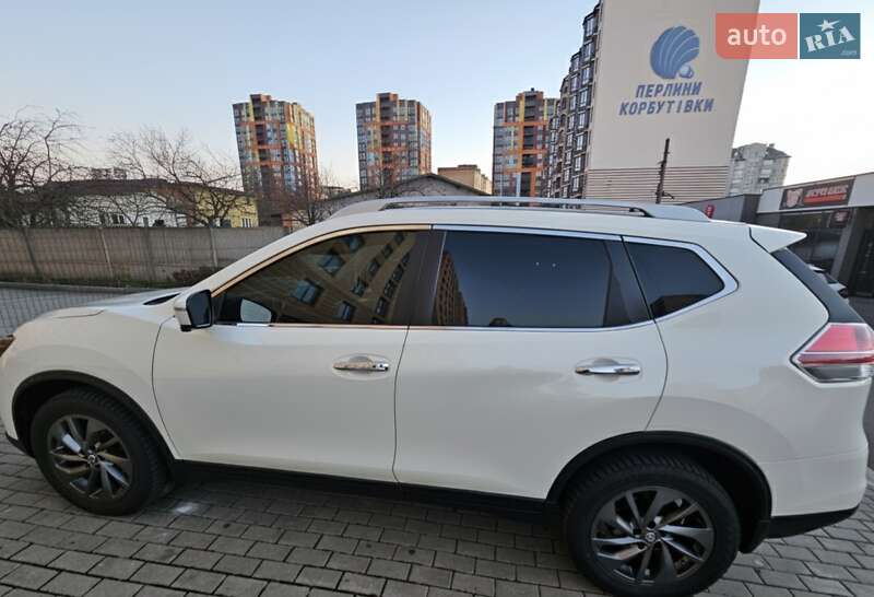 Внедорожник / Кроссовер Nissan Rogue 2015 в Житомире