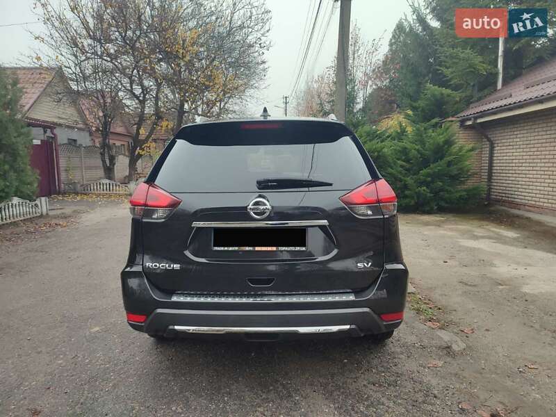 Внедорожник / Кроссовер Nissan Rogue 2017 в Запорожье